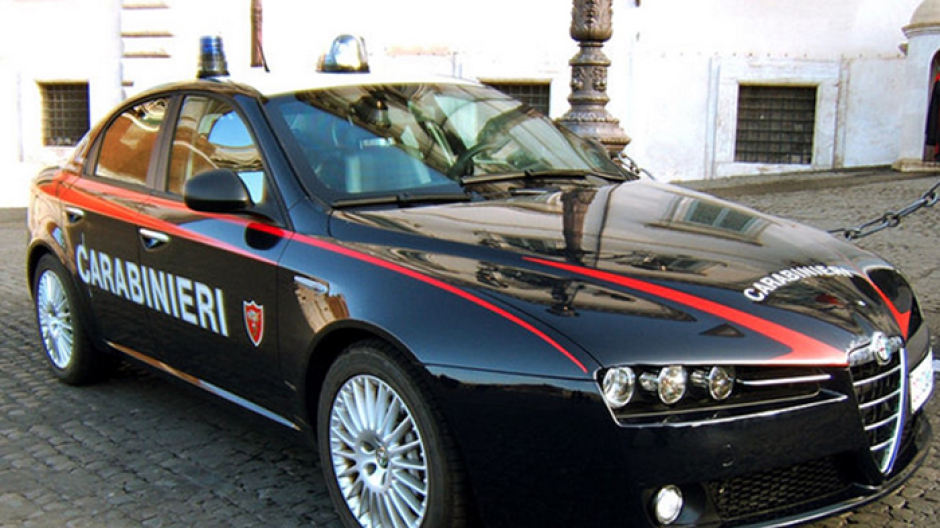Sequestrati quattro pitbull in casa del presunto ladro
