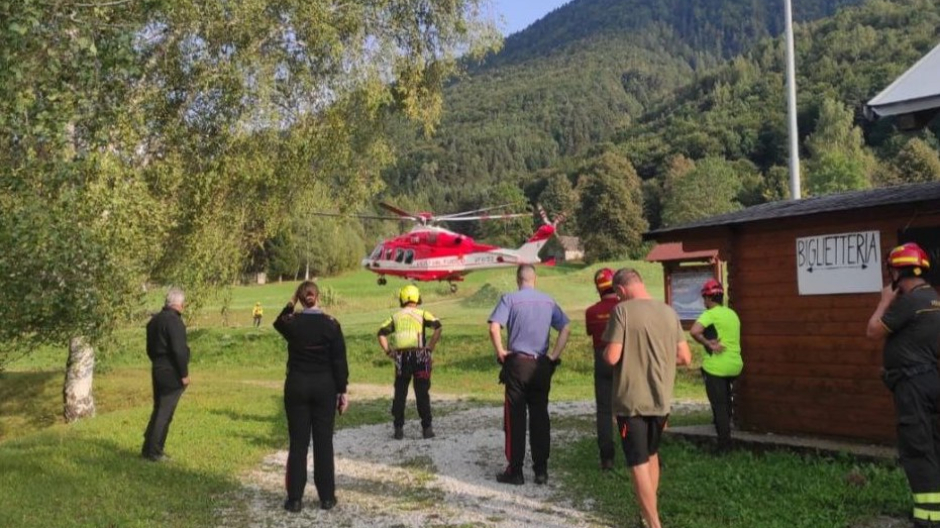Ancora un cercatore di funghi recuperato con l'elicottero 