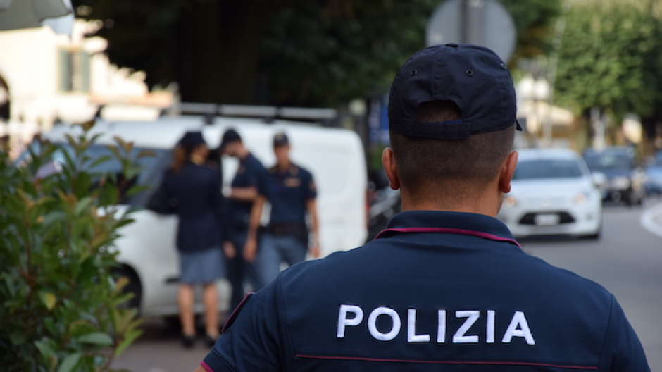 Truffe: pensionata perde 30mila euro, la Polizia recupera gran parte della somma
