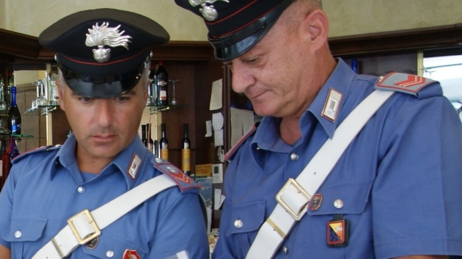 Seimila euro di multa a due bar che avevano slot machine accese fuori orario