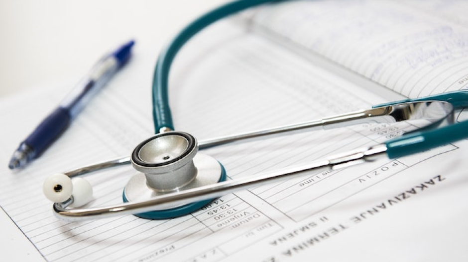 Il medico Vincenzo Benintende continuerà l’attività fino ai 73 anni